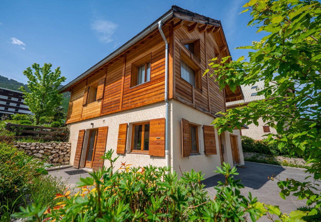 Chalet in La Salle-les-Alpes - Chalet Orezza