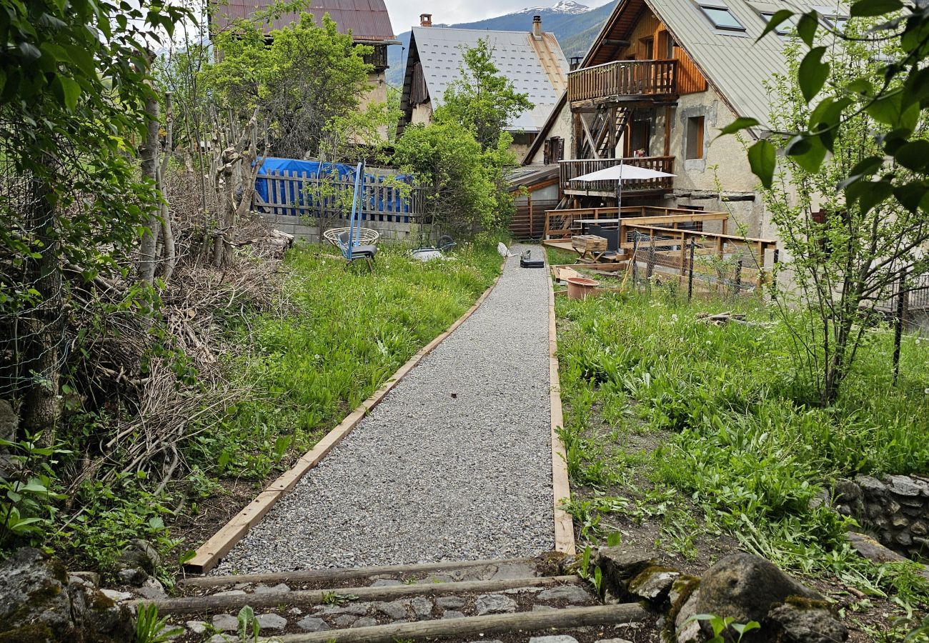 Apartment in Briançon - Appartement Acolin