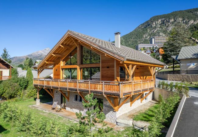 Villa in Briançon - Chalet Black Pearl