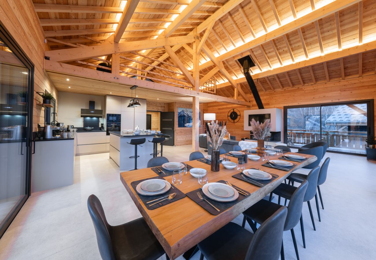 Chalet in Briançon - Chalet Black Pearl