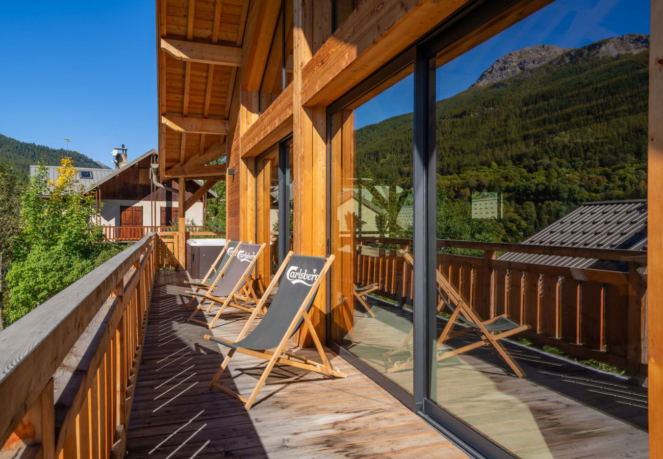 Chalet in Briançon - Chalet Jade