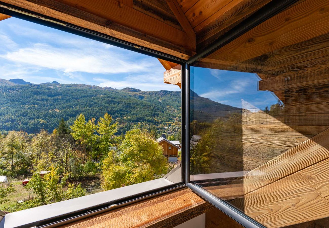 Chalet in La Salle-les-Alpes - Maison Rivo